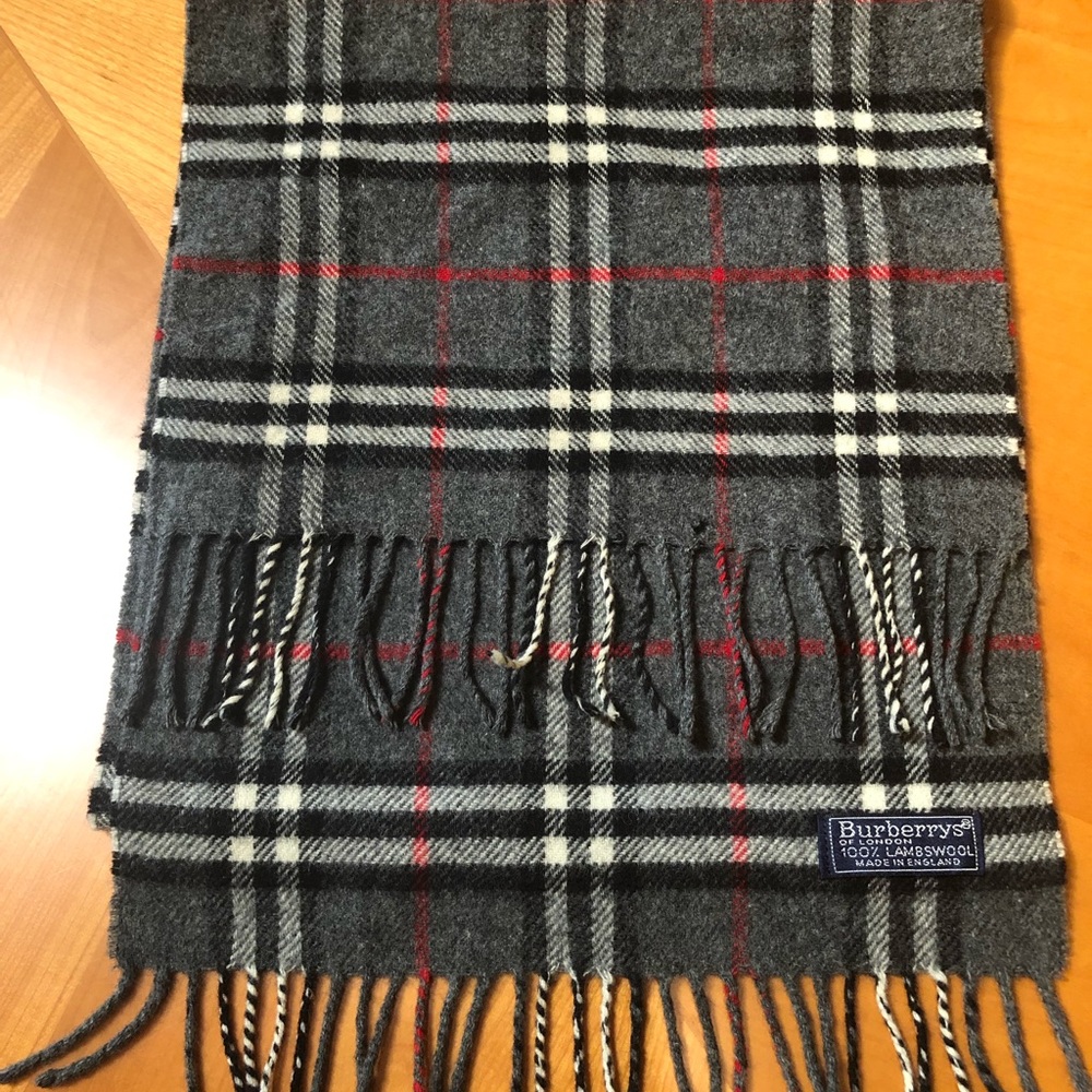 Burberry lambs wool unisex scarf.